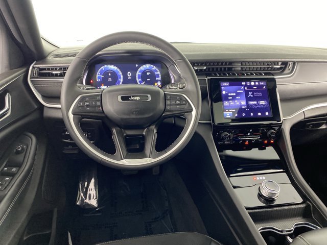 Used 2024 Jeep Grand Cherokee Altitude AWD/4WD image 20