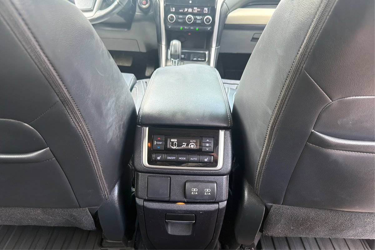 Used 2021 Subaru Ascent Limited w/ Technology Package AWD/4WD image 21