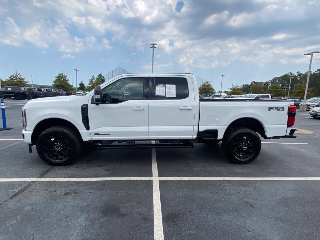 Used 2025 Ford F250 Lariat w/ Black Appearance Package AWD/4WD image 4