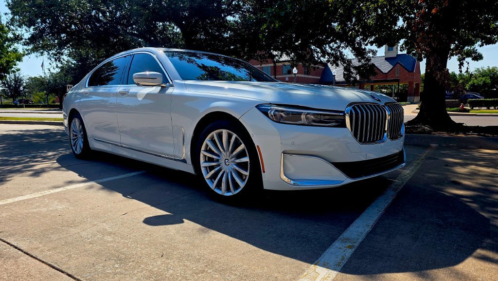 Used 2022 BMW 740i w/ Premium Package
