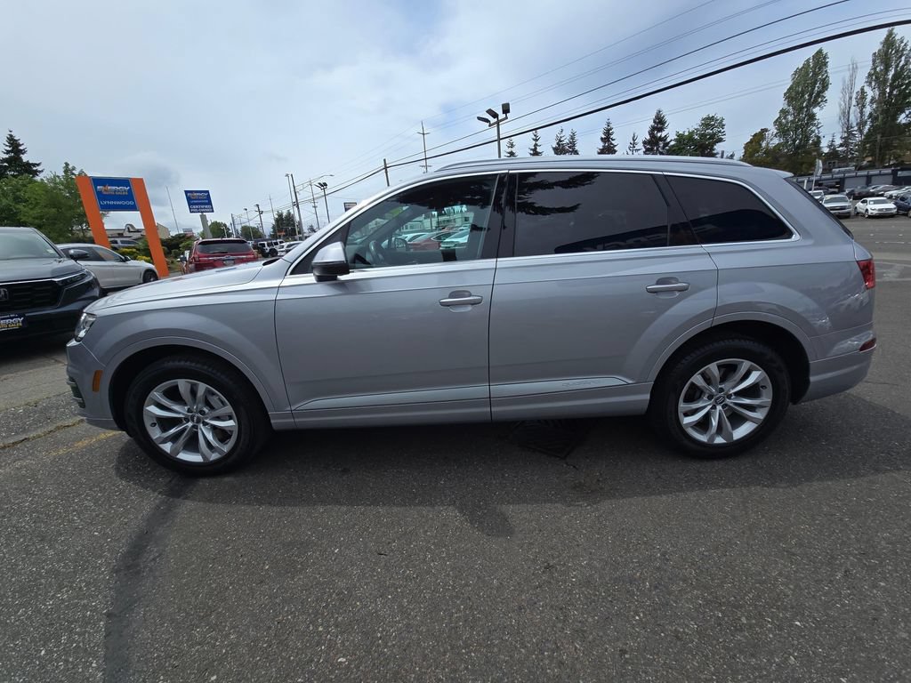 Used 2019 Audi Q7 3.0T Premium AWD/4WD image 3