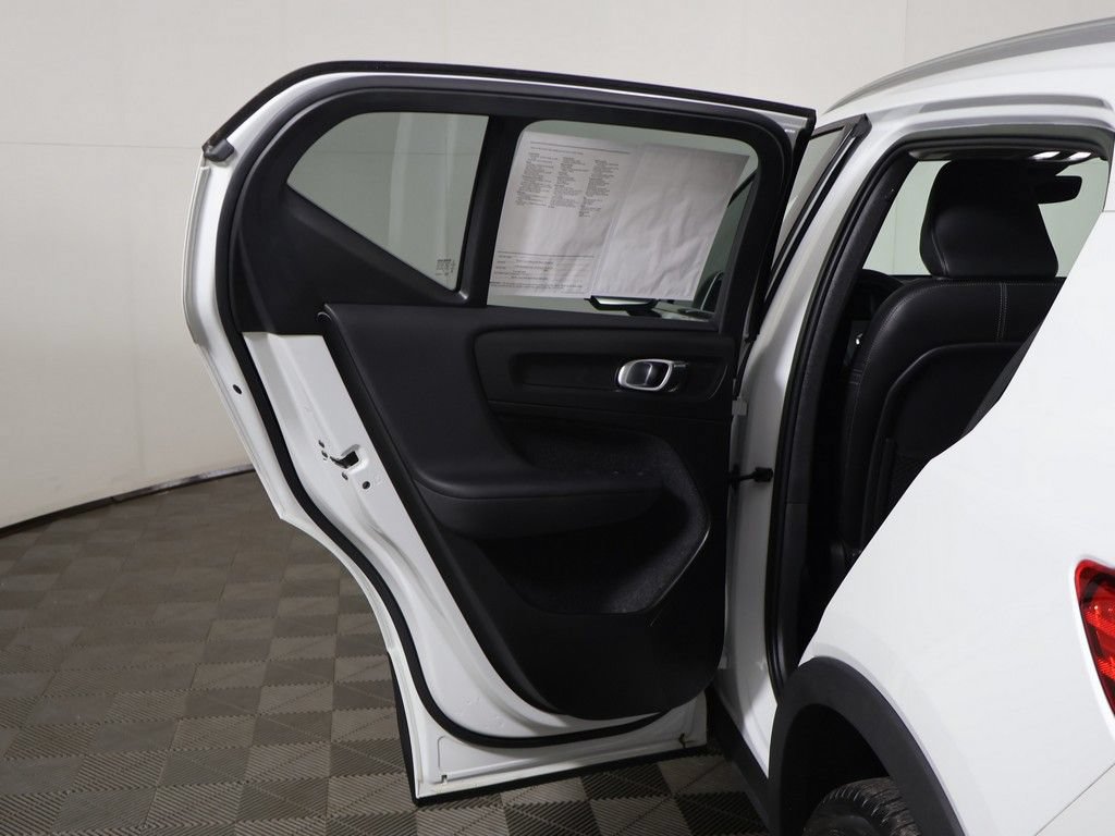 Used 2023 Volvo XC40 B5 Plus w/ Protection Package Premier AWD/4WD image 24