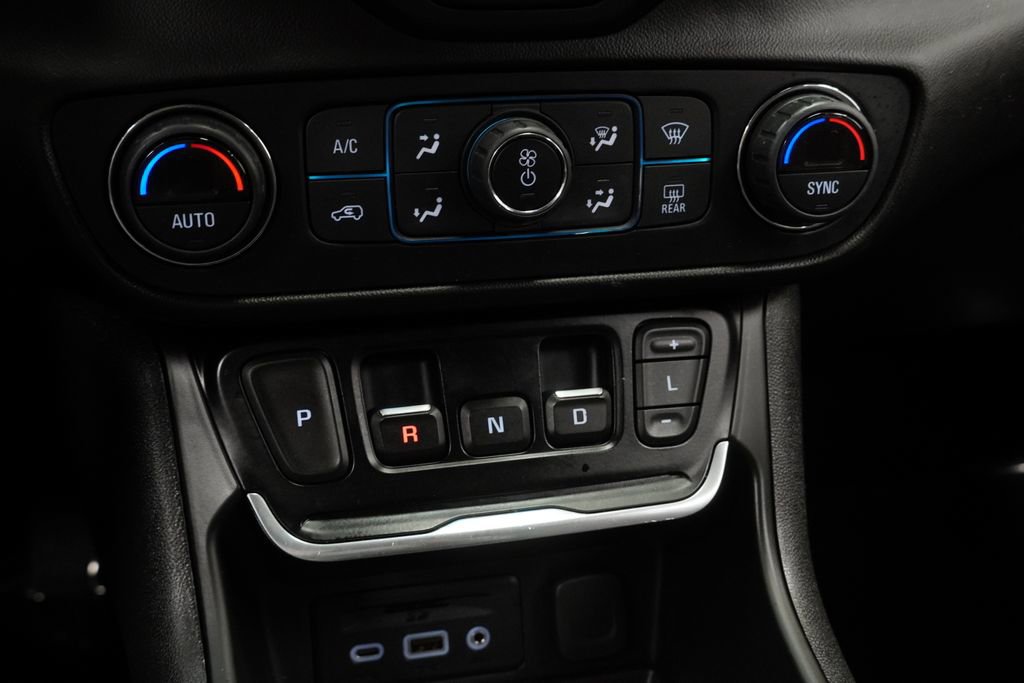 Used 2021 GMC Terrain SLT w/ Elevation Edition FWD image 33