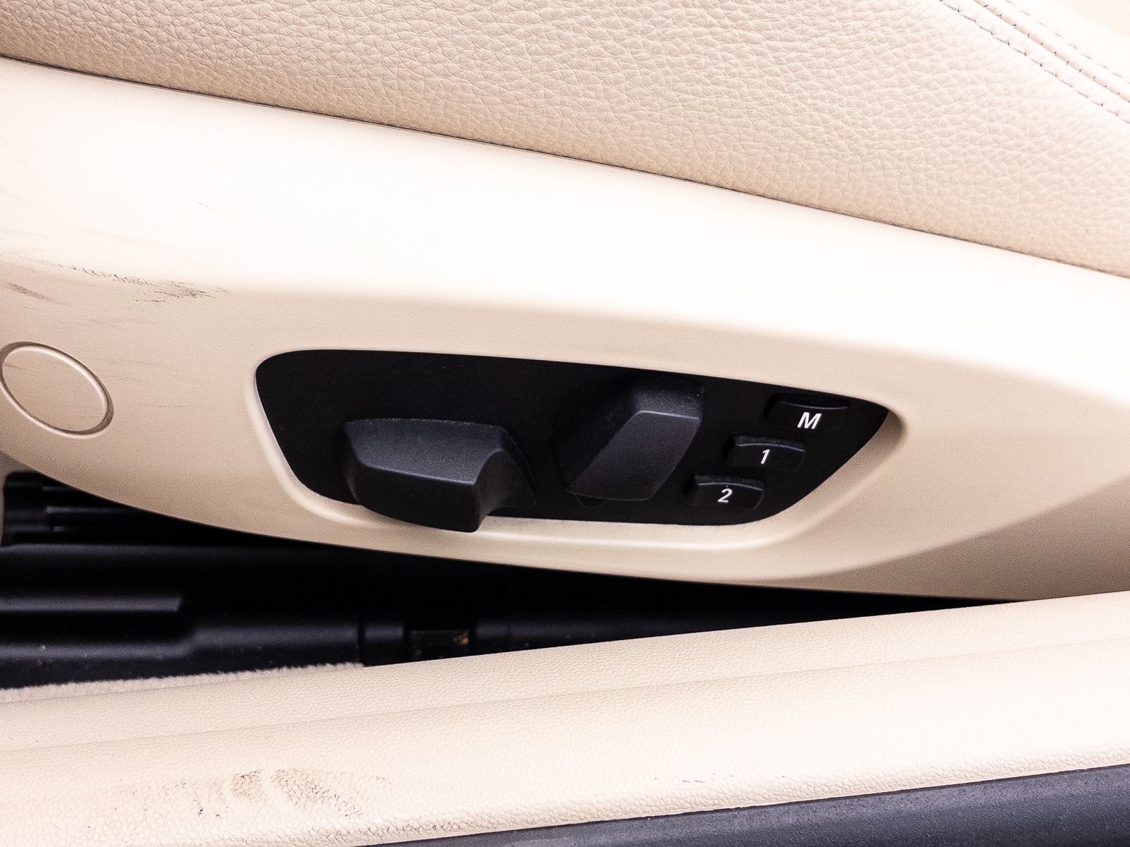 Used 2011 BMW 335i Convertible RWD image 14