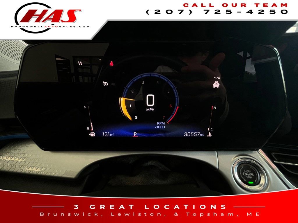 Used 2024 Chevrolet Trax LT w/ Driver Confidence Package FWD image 16