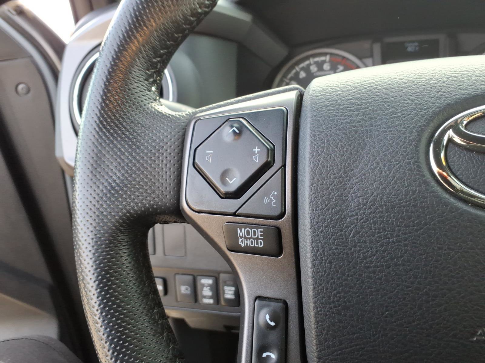 Used 2020 Toyota Tacoma TRD Off-Road image 16