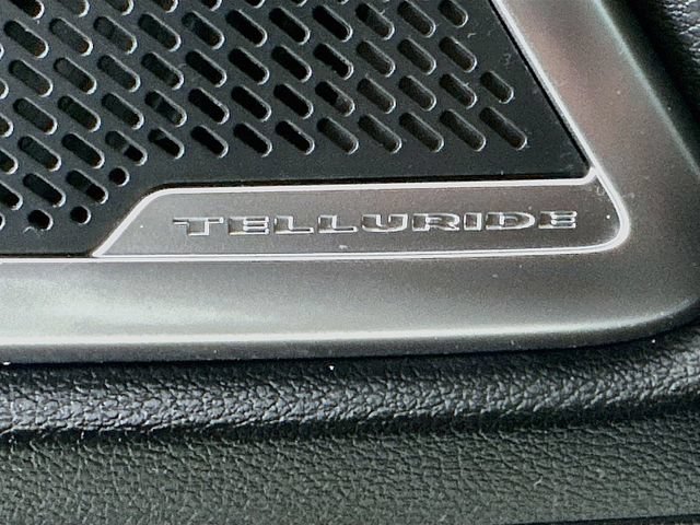 Used 2024 Kia Telluride EX w/ EX Captain's Chair Package AWD/4WD image 21
