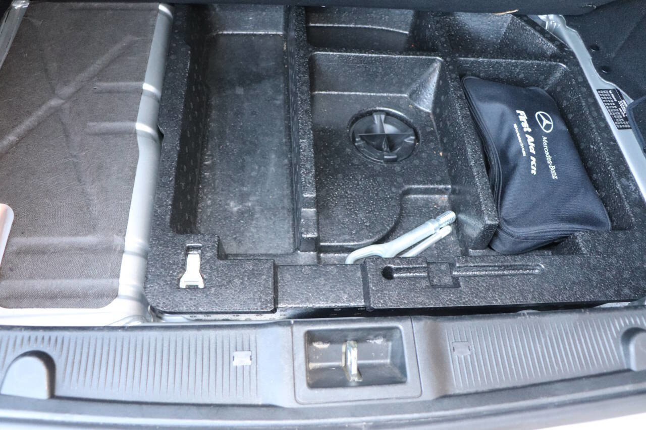 Used 2005 Mercedes-Benz CLK 320 Cabriolet image 57