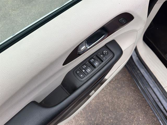 Used 2019 Chrysler Pacifica Limited image 39