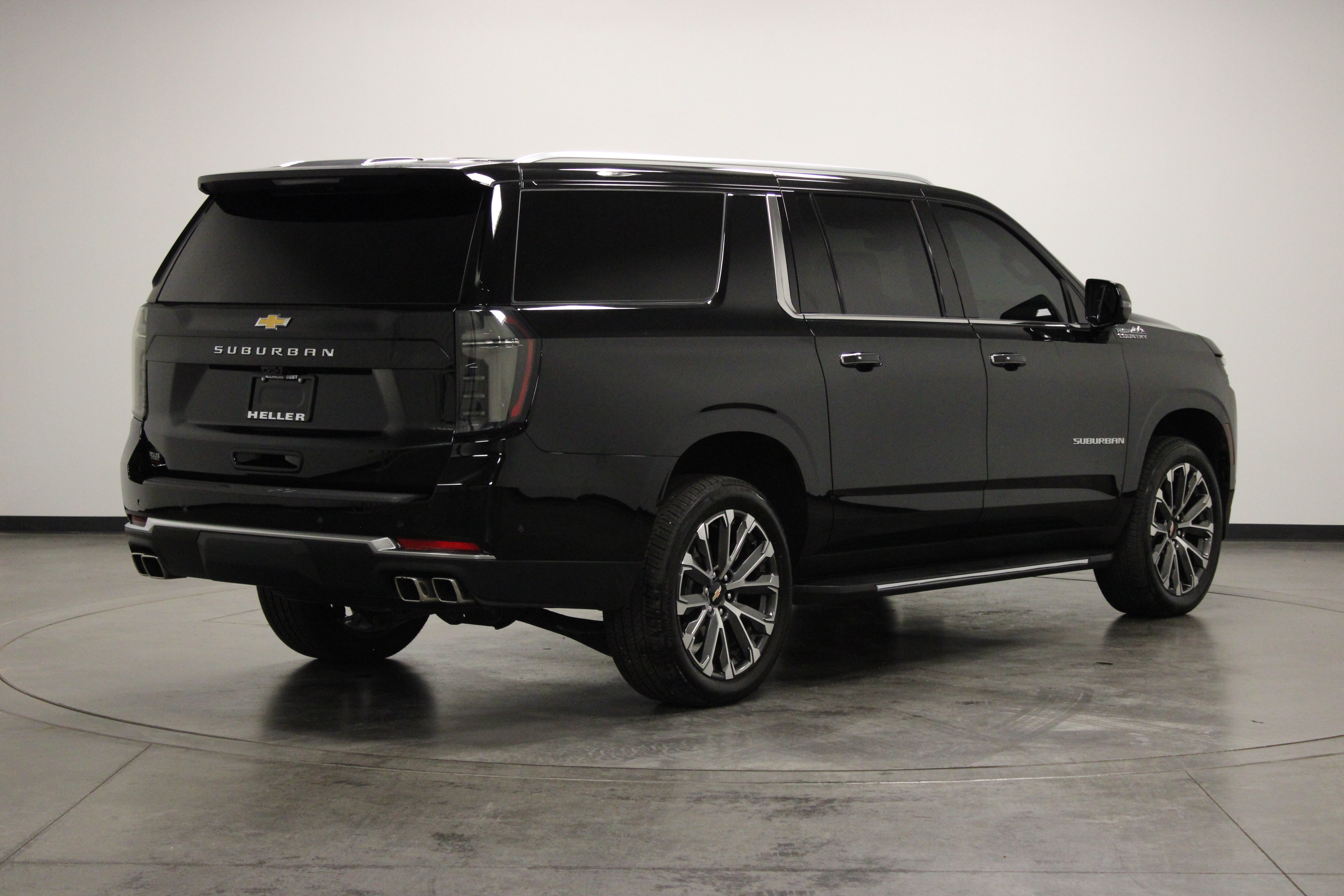Used 2026 Chevrolet Suburban High Country w/ Sun And Tow Package AWD/4WD image 8
