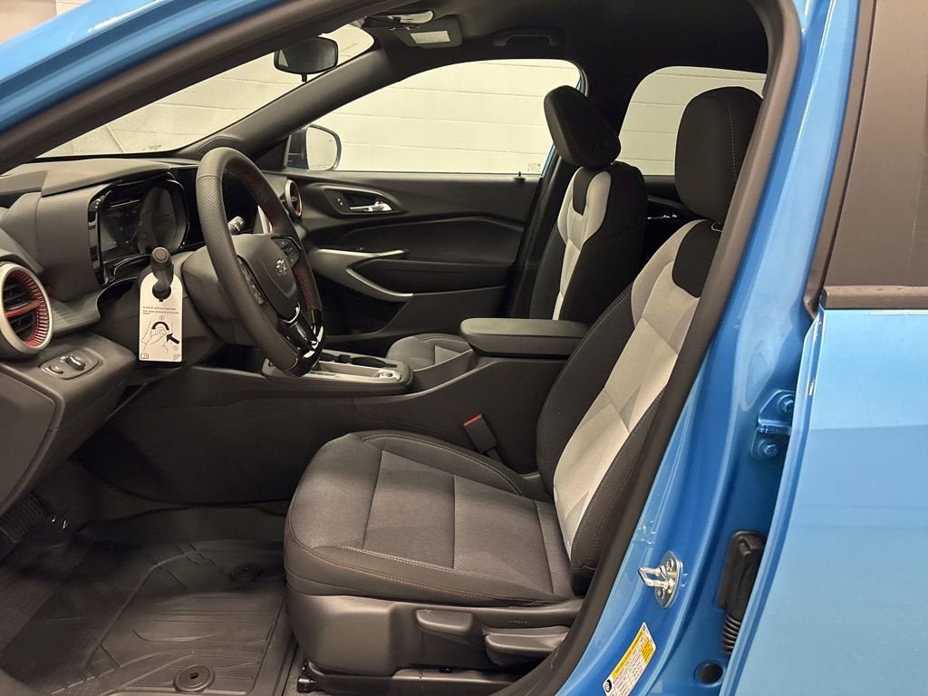 New 2026 Chevrolet Trax RS w/ Driver Confidence Package FWD image 9