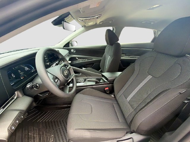 New 2026 Hyundai Elantra SE FWD image 20