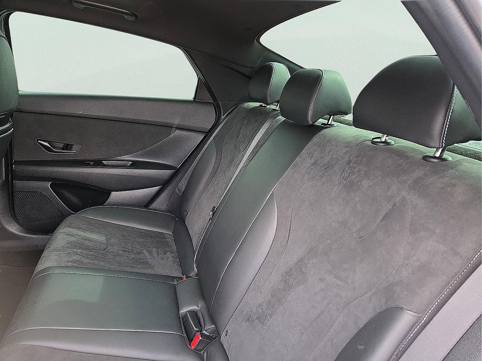 Used 2023 Hyundai Elantra N image 10