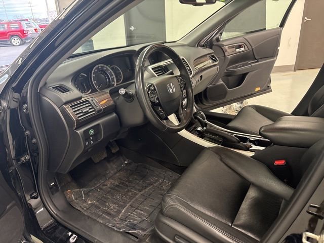 Used 2017 Honda Accord EX-L image 12