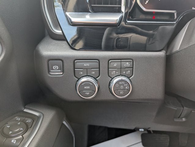 Used 2026 GMC Sierra 1500 SLT AWD/4WD image 14