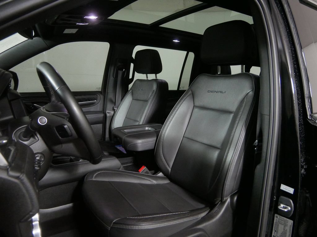 Used 2023 GMC Yukon XL Denali w/ Max Trailering Package AWD/4WD image 12