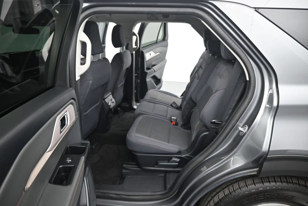Certified 2025 Ford Explorer Active RWD image 19