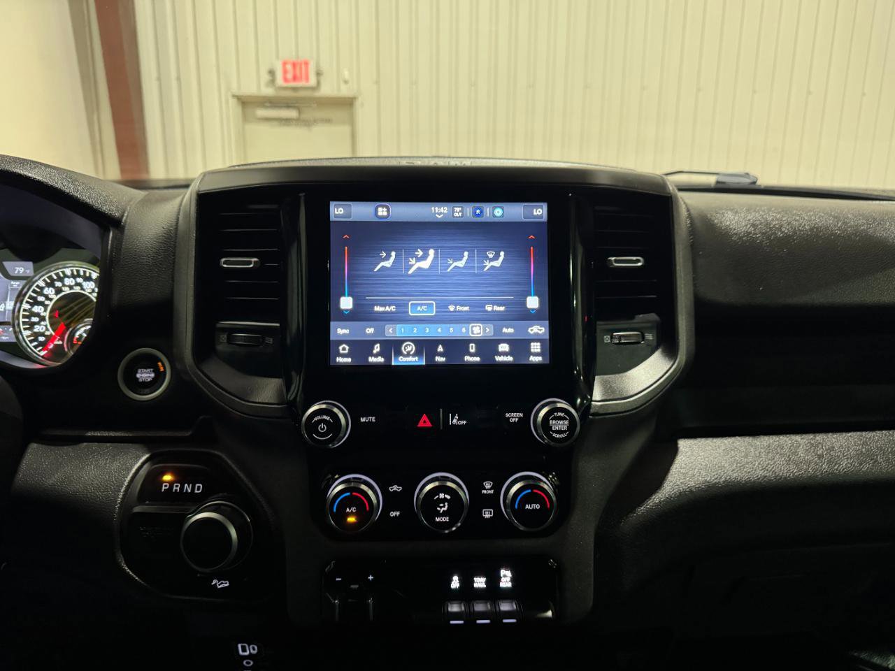 Used 2023 RAM 2500 Tradesman w/ Safety Group AWD/4WD image 33