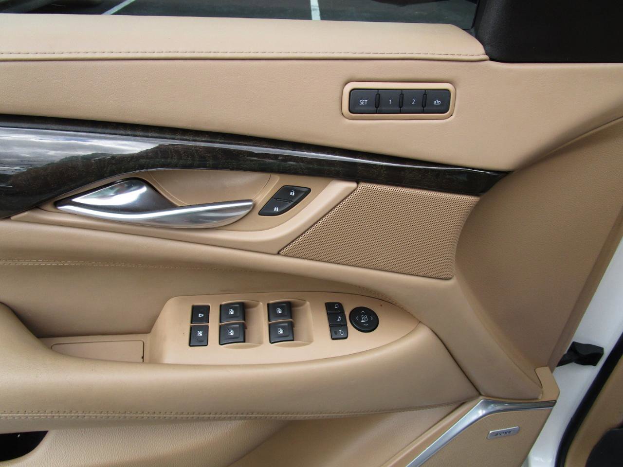 Used 2019 Cadillac Escalade ESV Platinum image 23