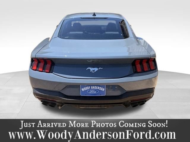 Used 2024 Ford Mustang Premium RWD image 5