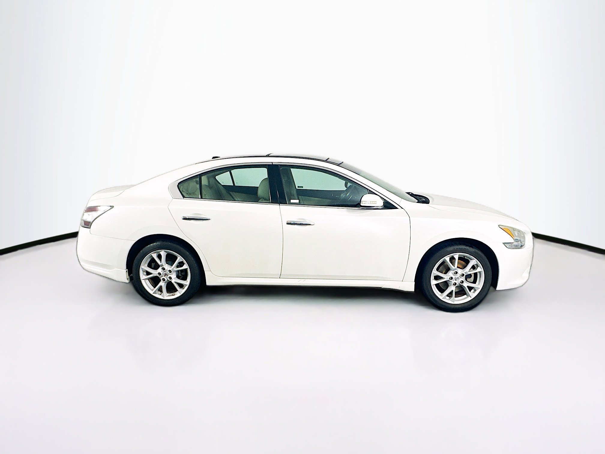 Used 2014 Nissan Maxima 3.5 SV w/ Premium Package FWD image 10