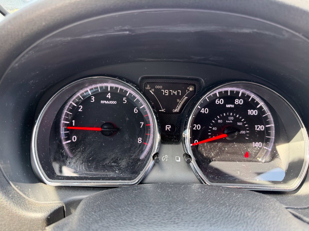 Used 2015 Nissan Versa SV w/ SV Tech Package FWD image 28