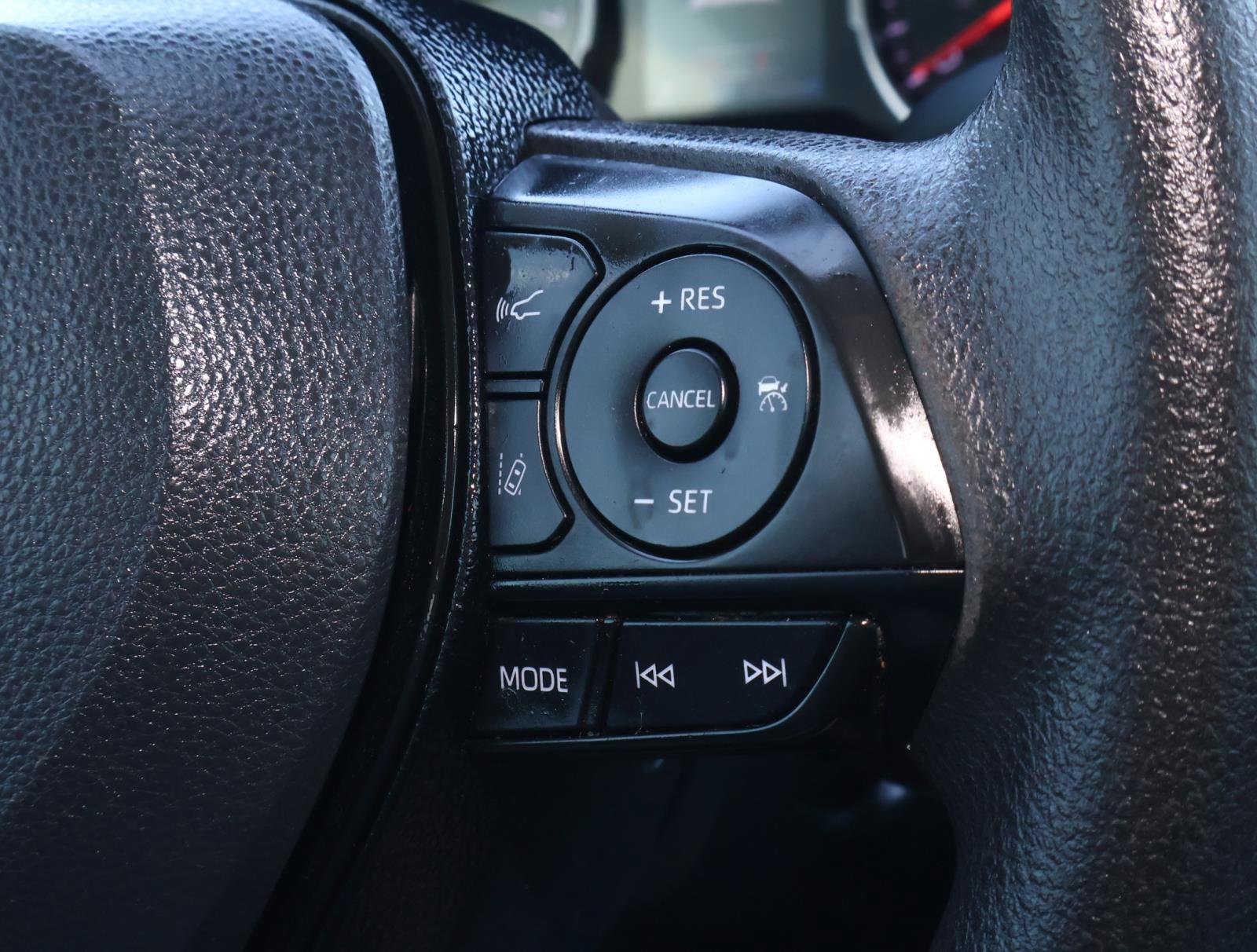 Used 2019 Toyota RAV4 LE image 24