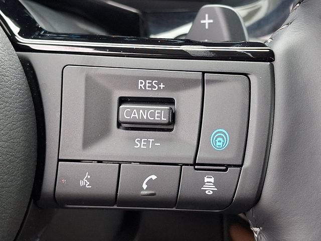 Used 2025 Nissan Pathfinder Platinum w/ Cargo Package FWD image 21