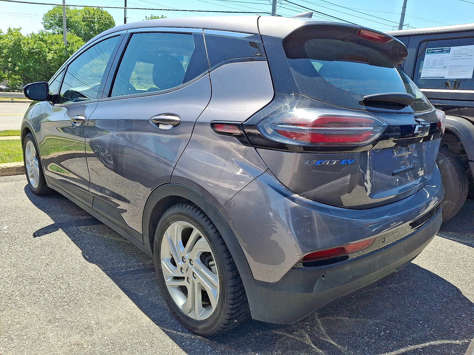 Used 2023 Chevrolet Bolt LT FWD image 4
