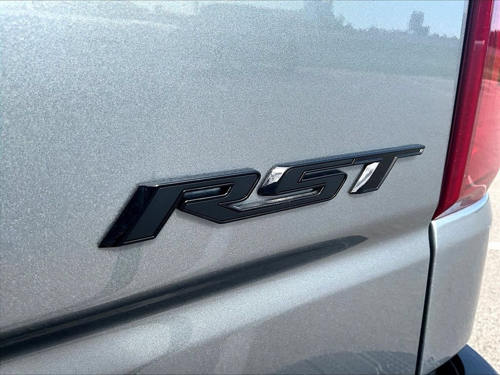 New 2026 Chevrolet Silverado 1500 RST w/ Dark Appearance Package AWD/4WD image 25