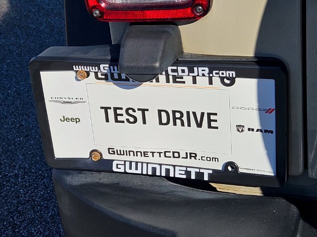 Used 2018 Jeep Wrangler Unlimited Sport w/ Connectivity Group AWD/4WD image 29