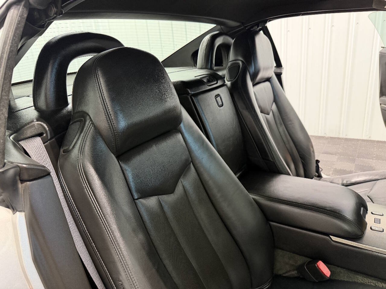 Used 2004 Cadillac XLR RWD image 12