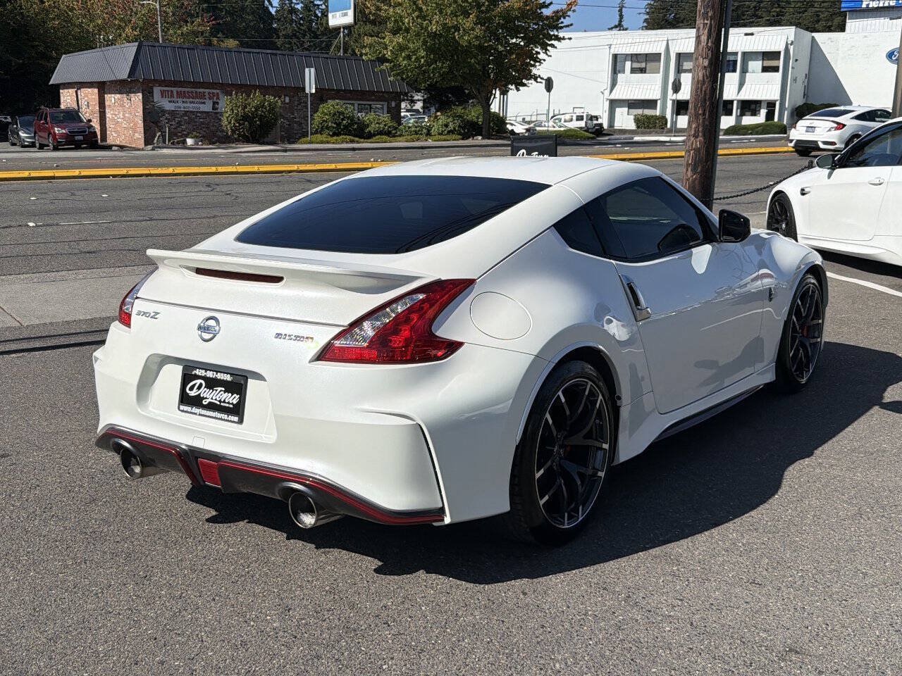 Used 2017 Nissan 370Z NISMO RWD image 10