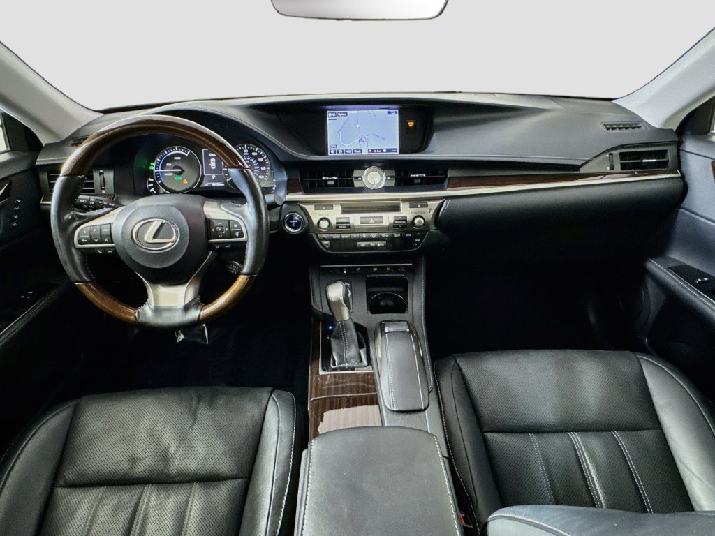 Used 2016 Lexus ES 300h FWD image 24