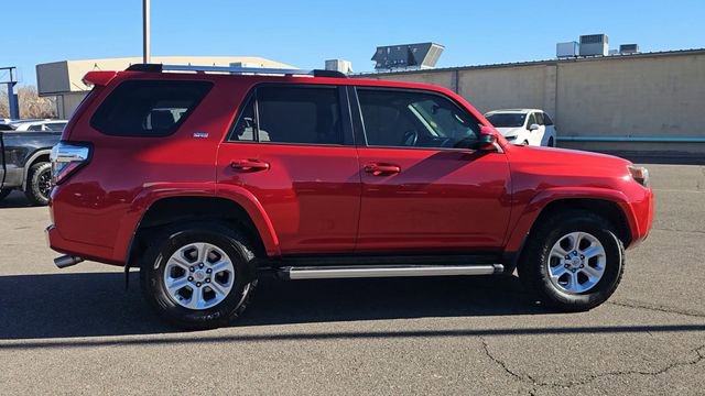 Used 2022 Toyota 4Runner SR5 AWD/4WD image 9