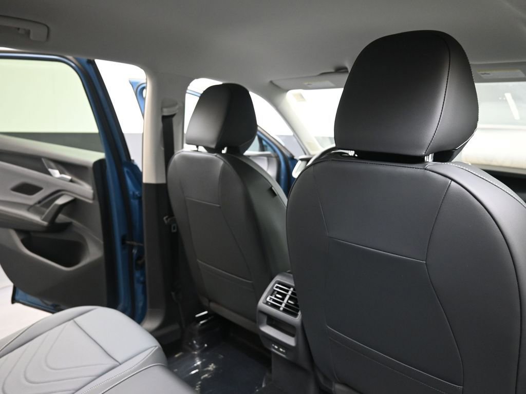 New 2026 Volkswagen Tiguan SE image 15