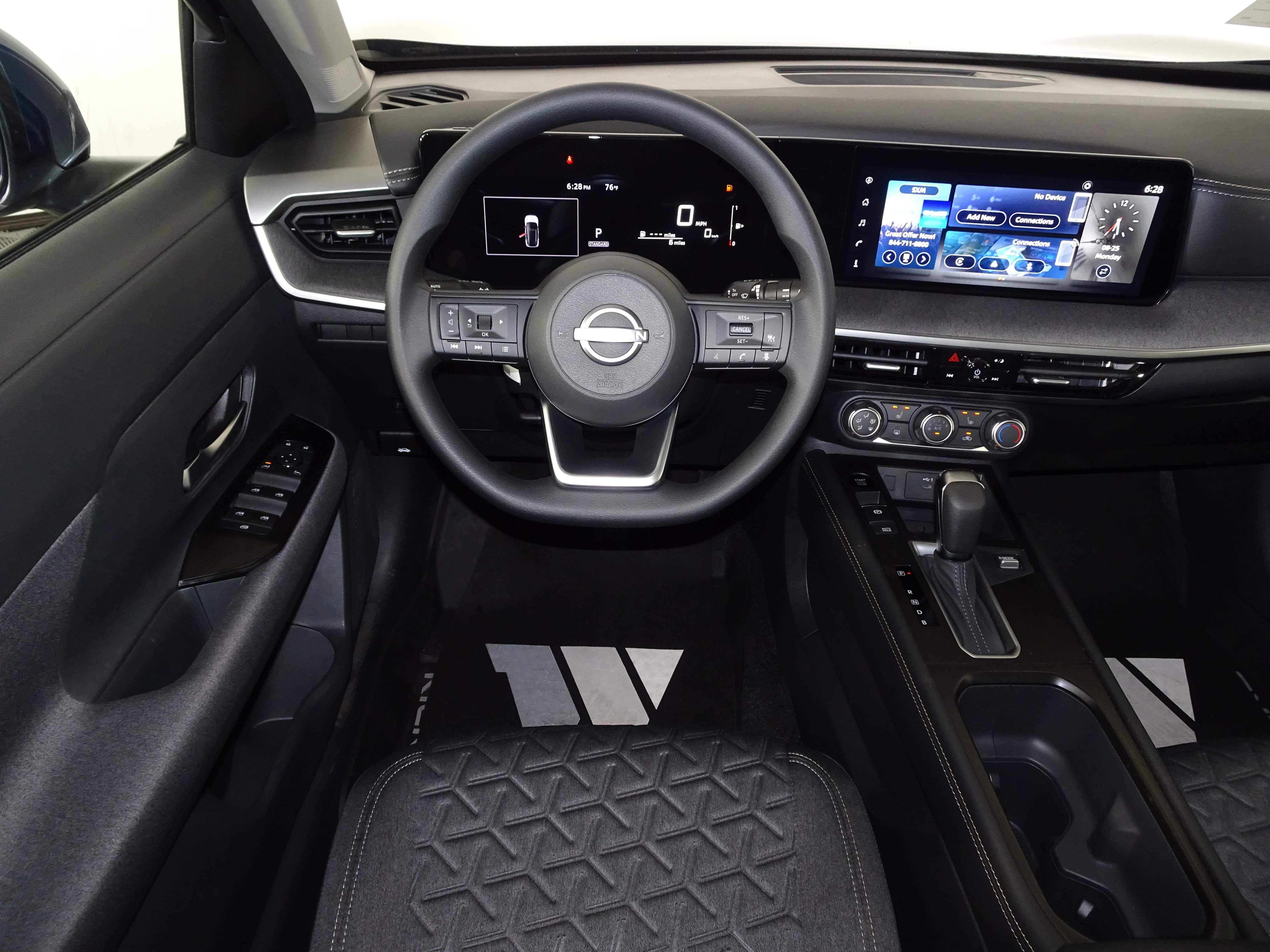 New 2025 Nissan Kicks SV w/ SV Premium Package image 5