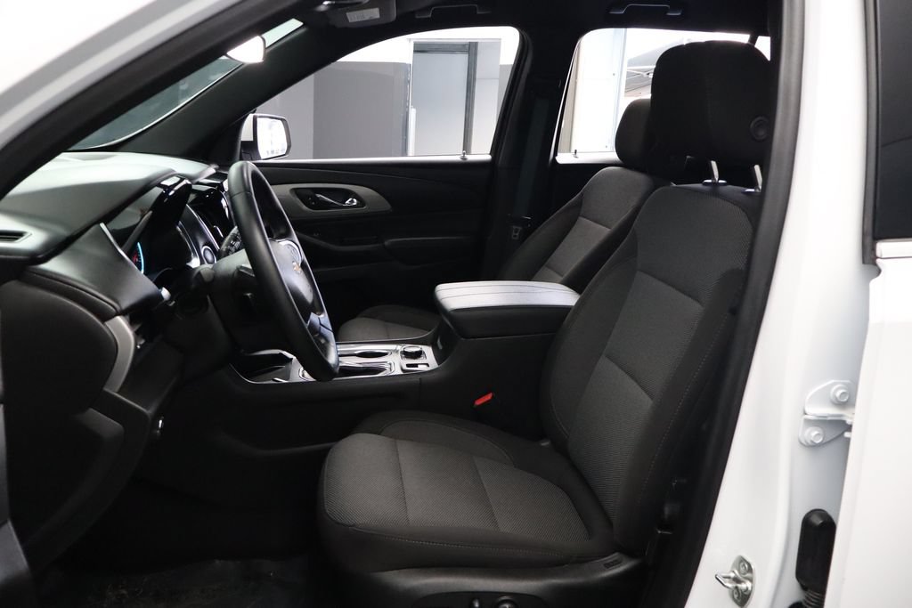 Used 2023 Chevrolet Traverse LT FWD image 19