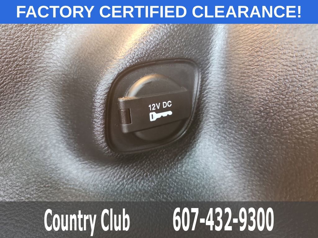 Used 2021 Jeep Cherokee Trailhawk AWD/4WD image 29