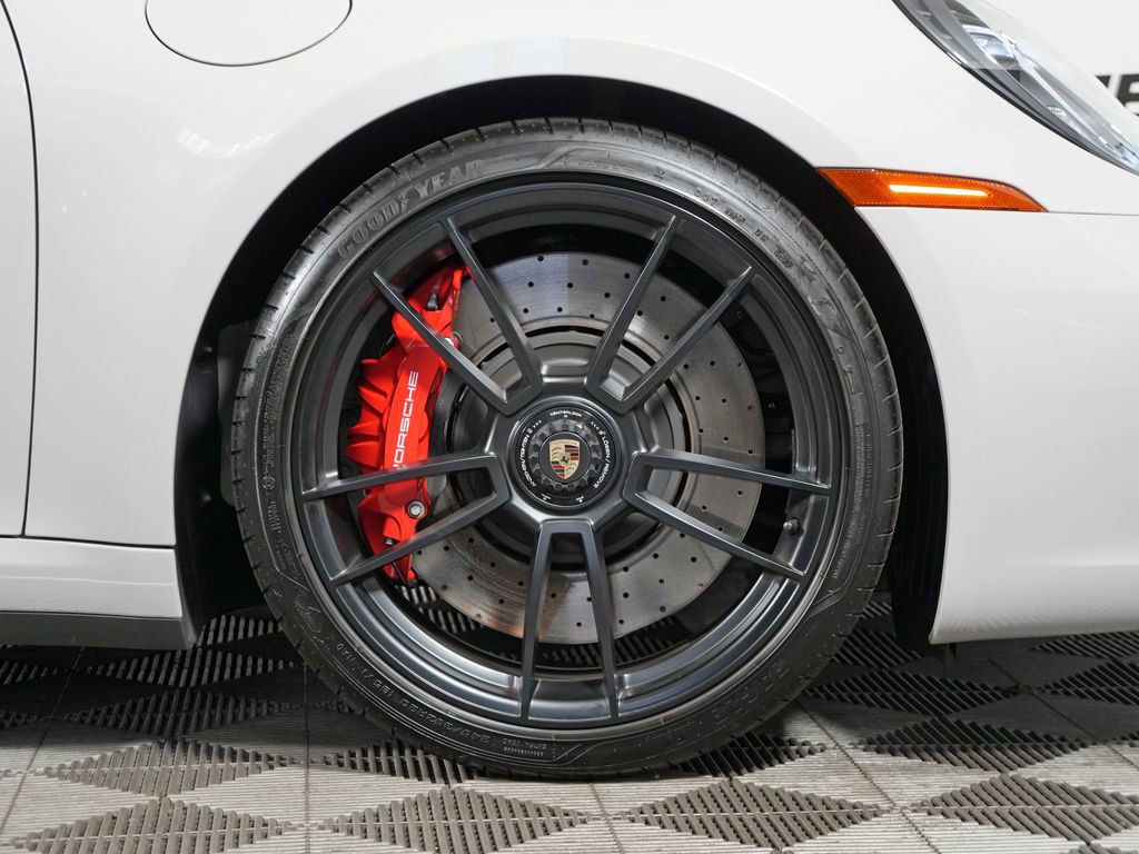 Certified 2024 Porsche 911 Targa 4 GTS AWD/4WD image 23