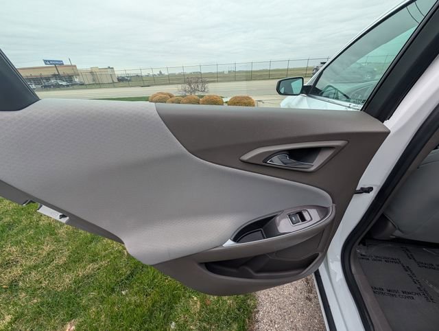 Used 2024 Chevrolet Malibu LT FWD image 11