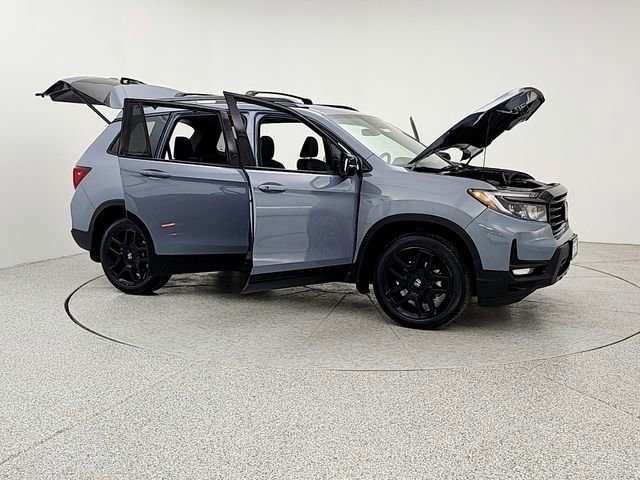 Used 2025 Honda Passport Black Edition image 10