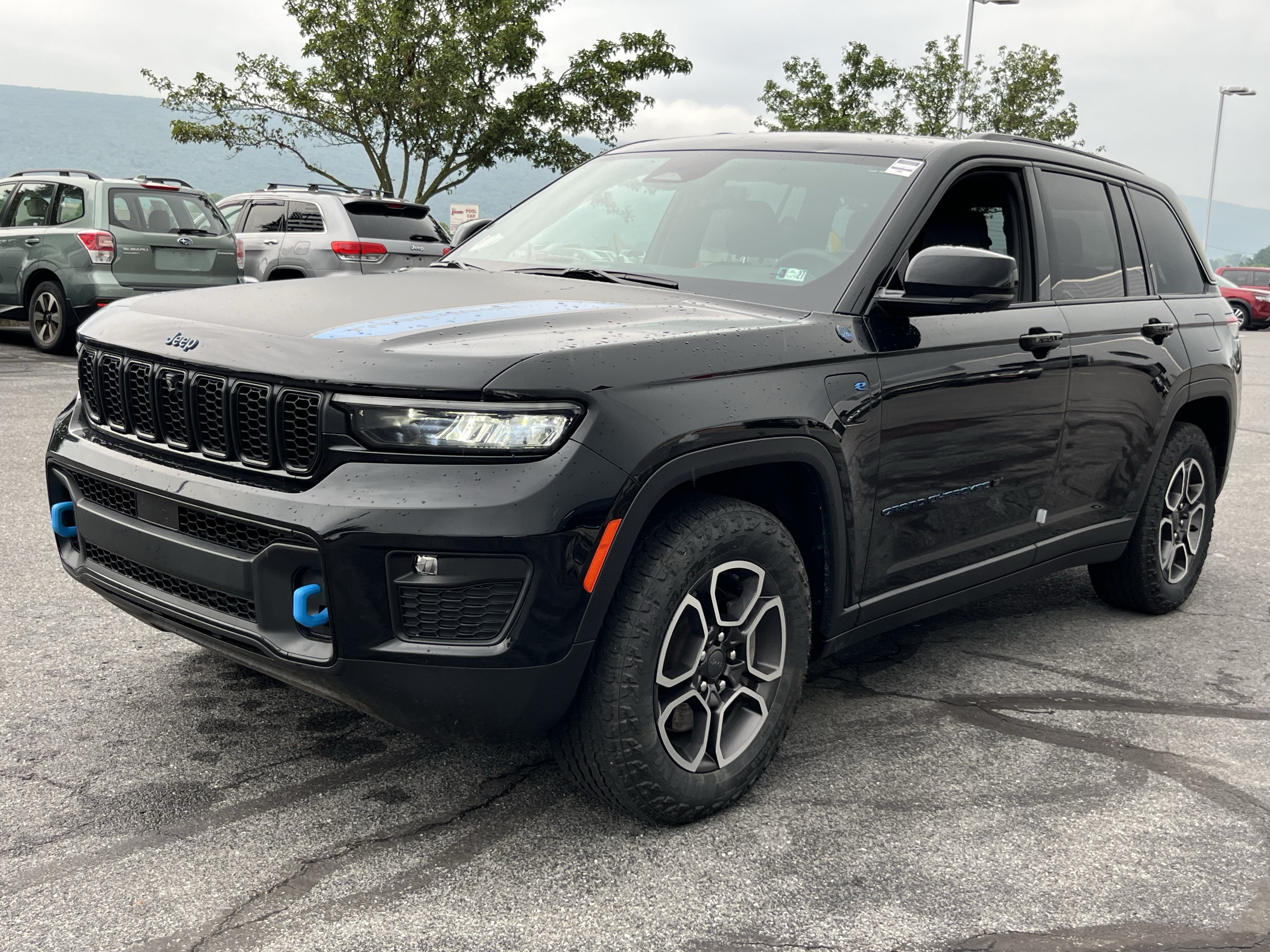 Used 2023 Jeep Grand Cherokee Trailhawk w/ Luxury Tech Group III AWD/4WD image 11