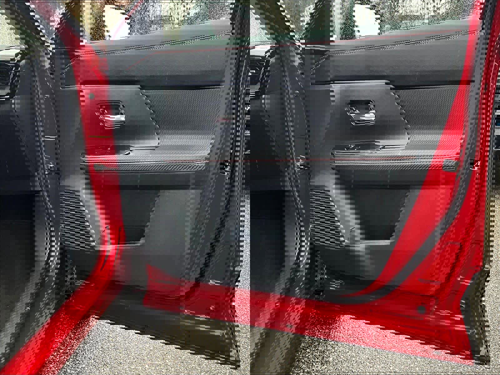 Used 2025 Nissan Kicks SR w/ SR Premium Package image 12