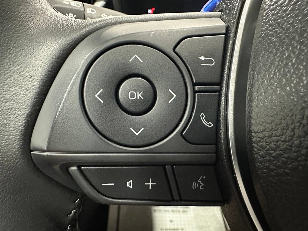 Used 2026 Toyota Corolla SE FWD image 19
