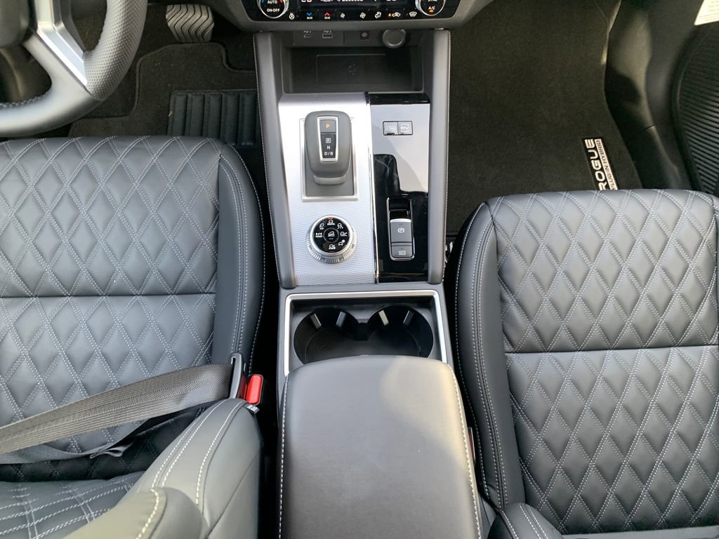 New 2026 Nissan Rogue Platinum AWD/4WD image 18