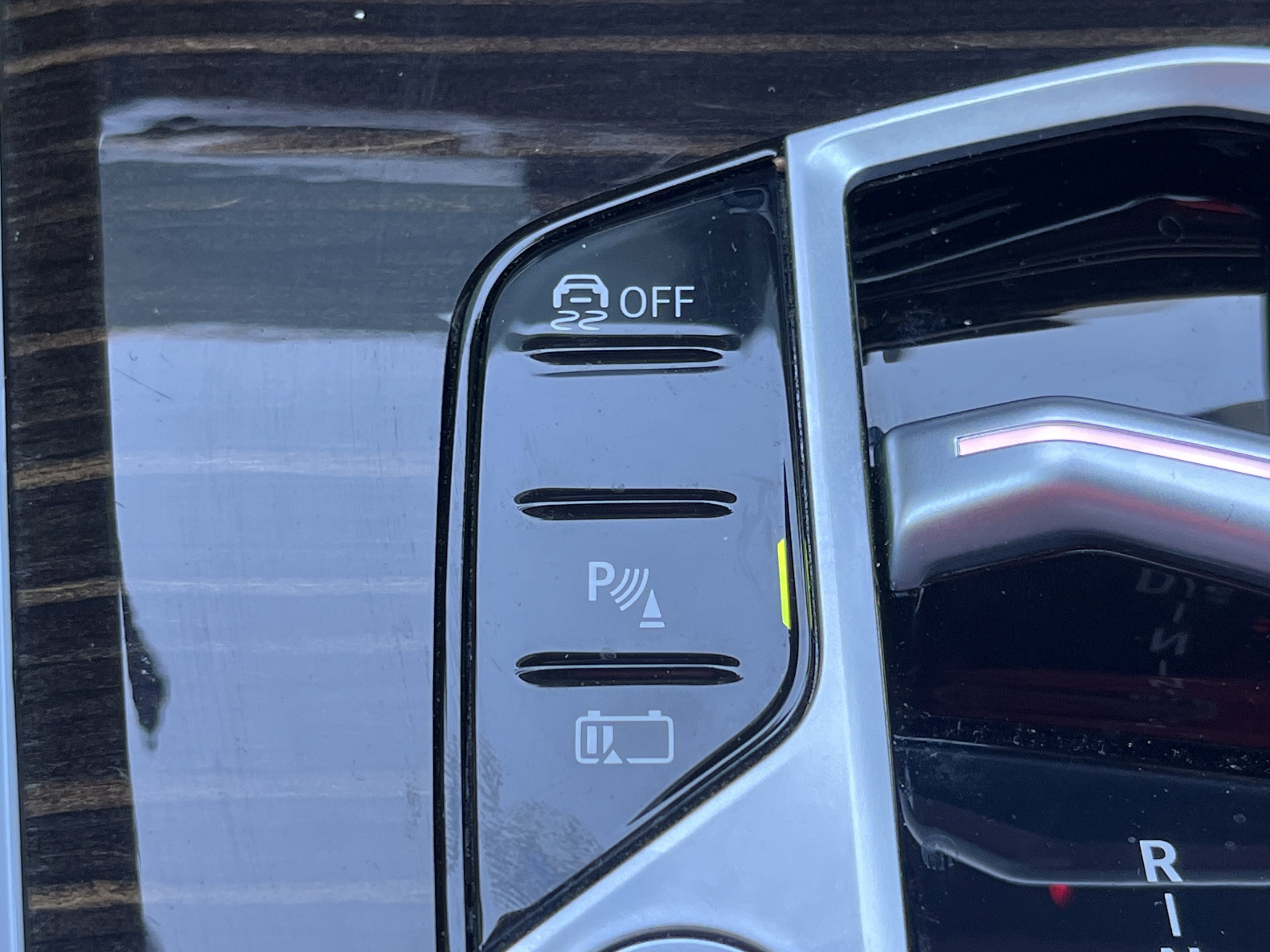 Used 2024 BMW X5 xDrive50e w/ M Sport Package image 9