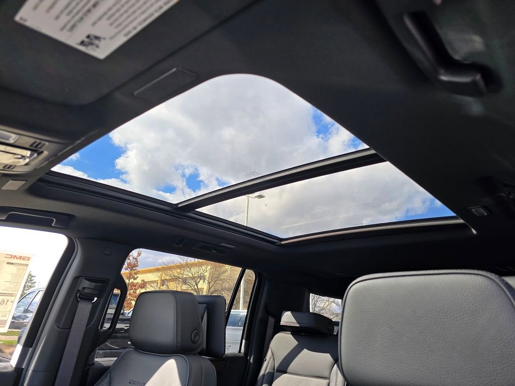 New 2026 GMC Yukon XL Denali image 24