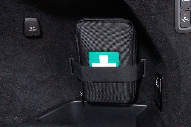 Certified 2024 Volvo XC90 T8 Ultimate w/ Protection Package Premier image 33