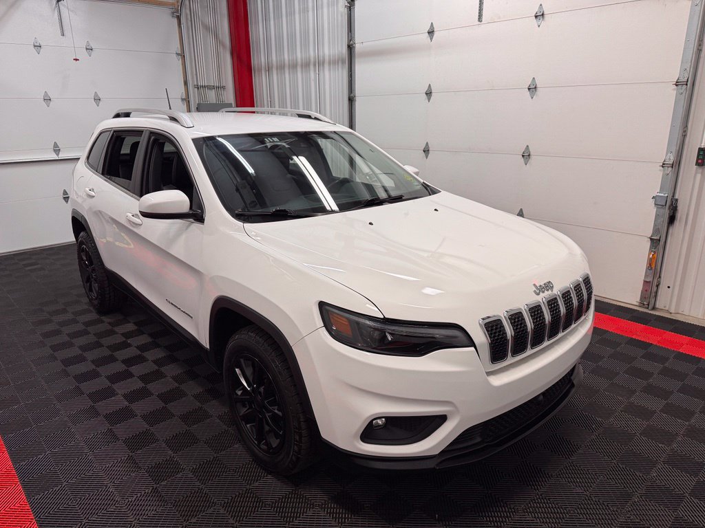 Used 2021 Jeep Cherokee Latitude Plus AWD/4WD image 4